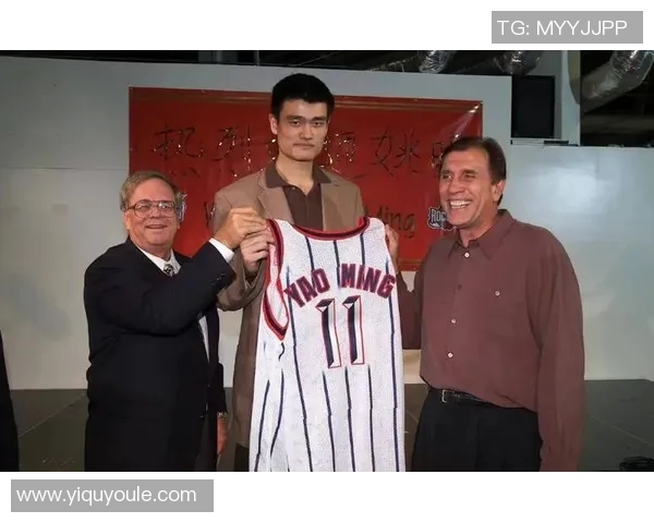 姚明加索尔加内特三位篮球巨星的传奇对决与时代交汇的故事